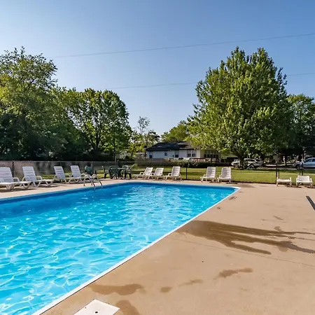 Illustrator Cottage - Goshorn Lake Access - Community Pool - Lots Of Outdoor Activities!